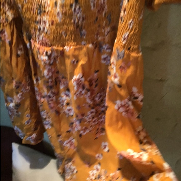 NEW! Flynn Skye Romper - Picture 5 of 5